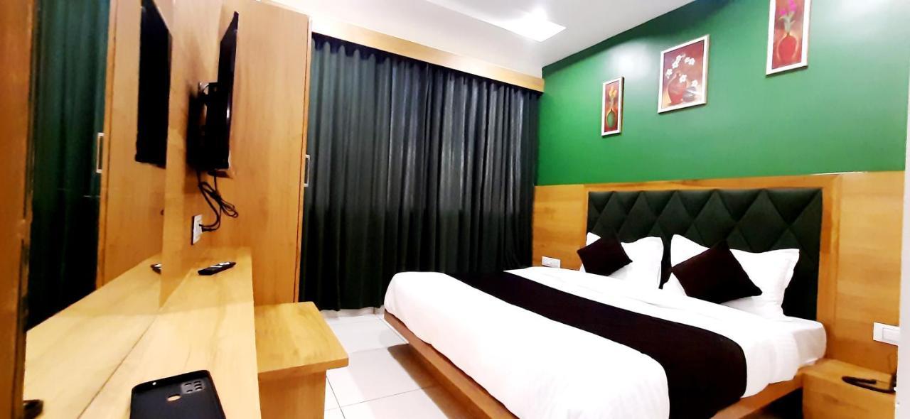 Hotel Suncity Ahmedabad Ngoại thất bức ảnh