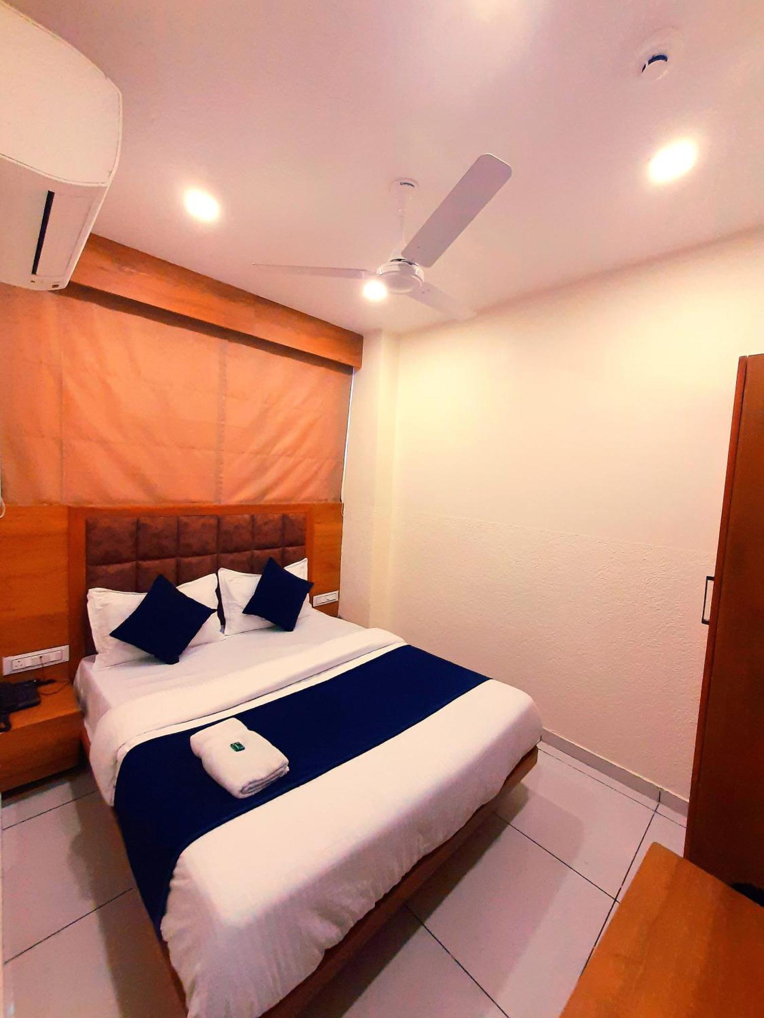 Hotel Suncity Ahmedabad Ngoại thất bức ảnh