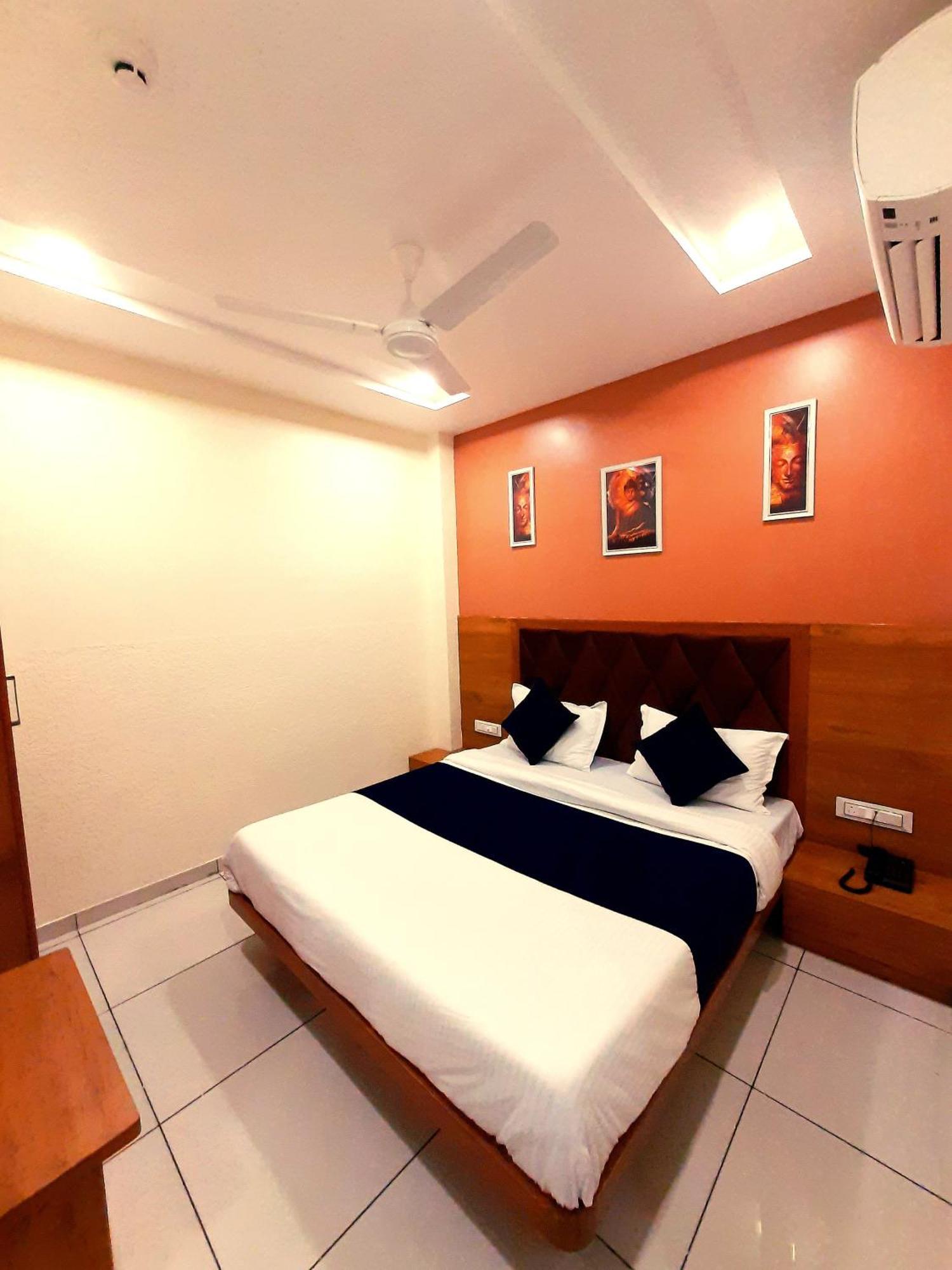 Hotel Suncity Ahmedabad Ngoại thất bức ảnh
