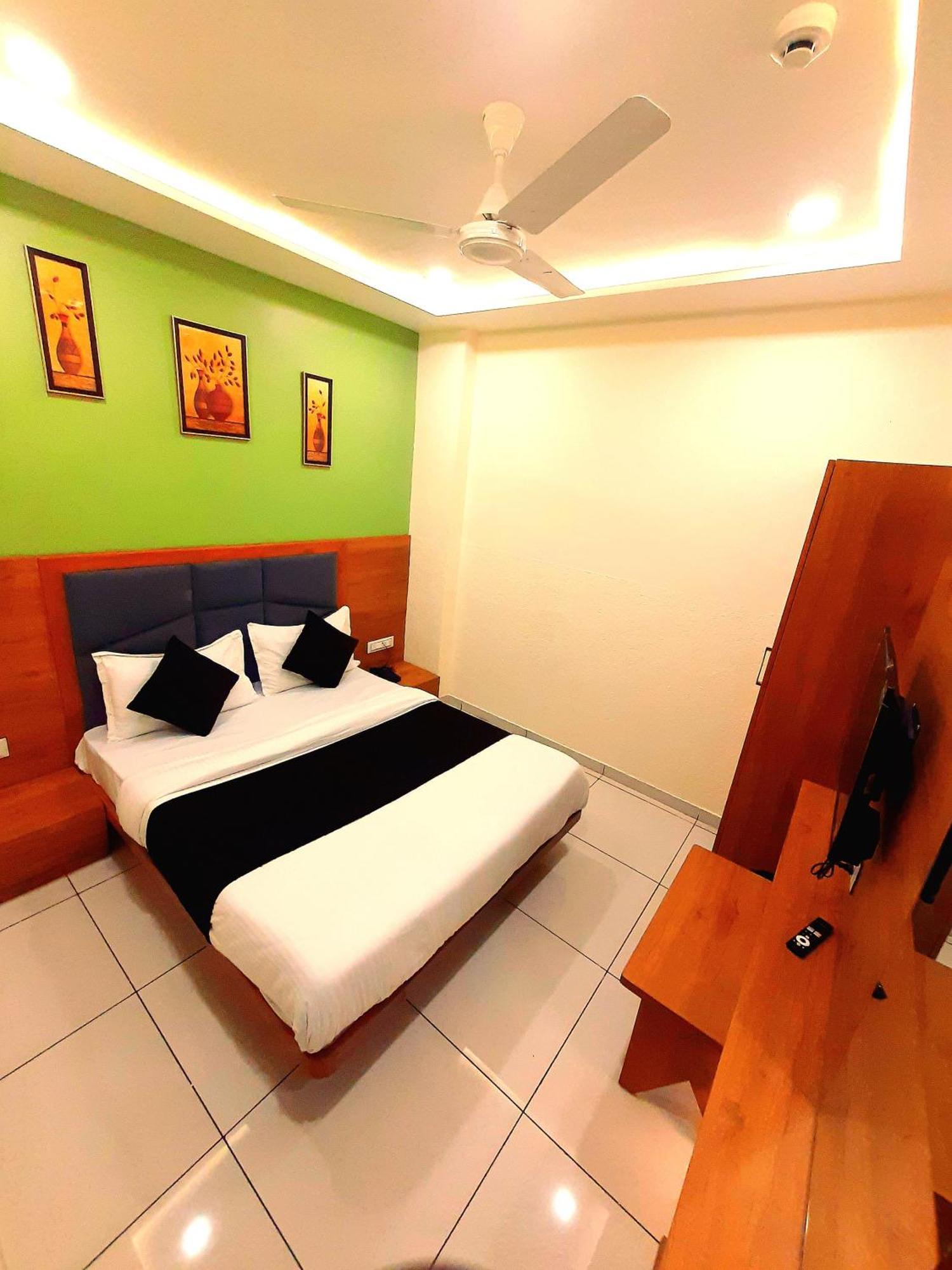 Hotel Suncity Ahmedabad Ngoại thất bức ảnh