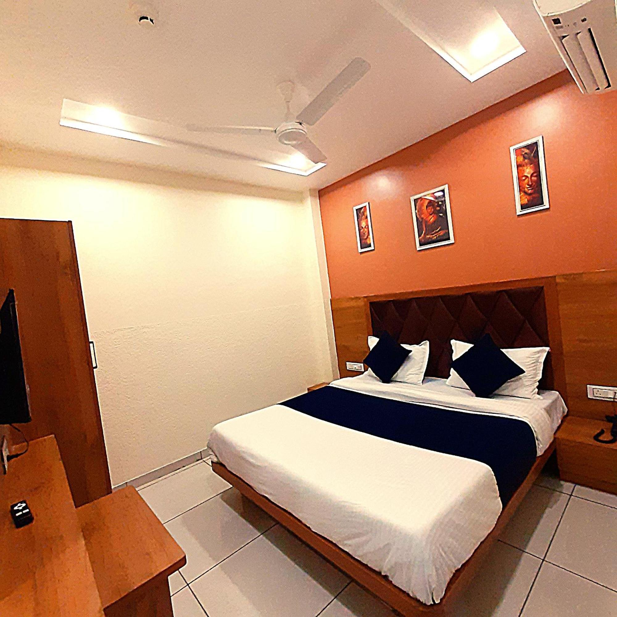 Hotel Suncity Ahmedabad Ngoại thất bức ảnh