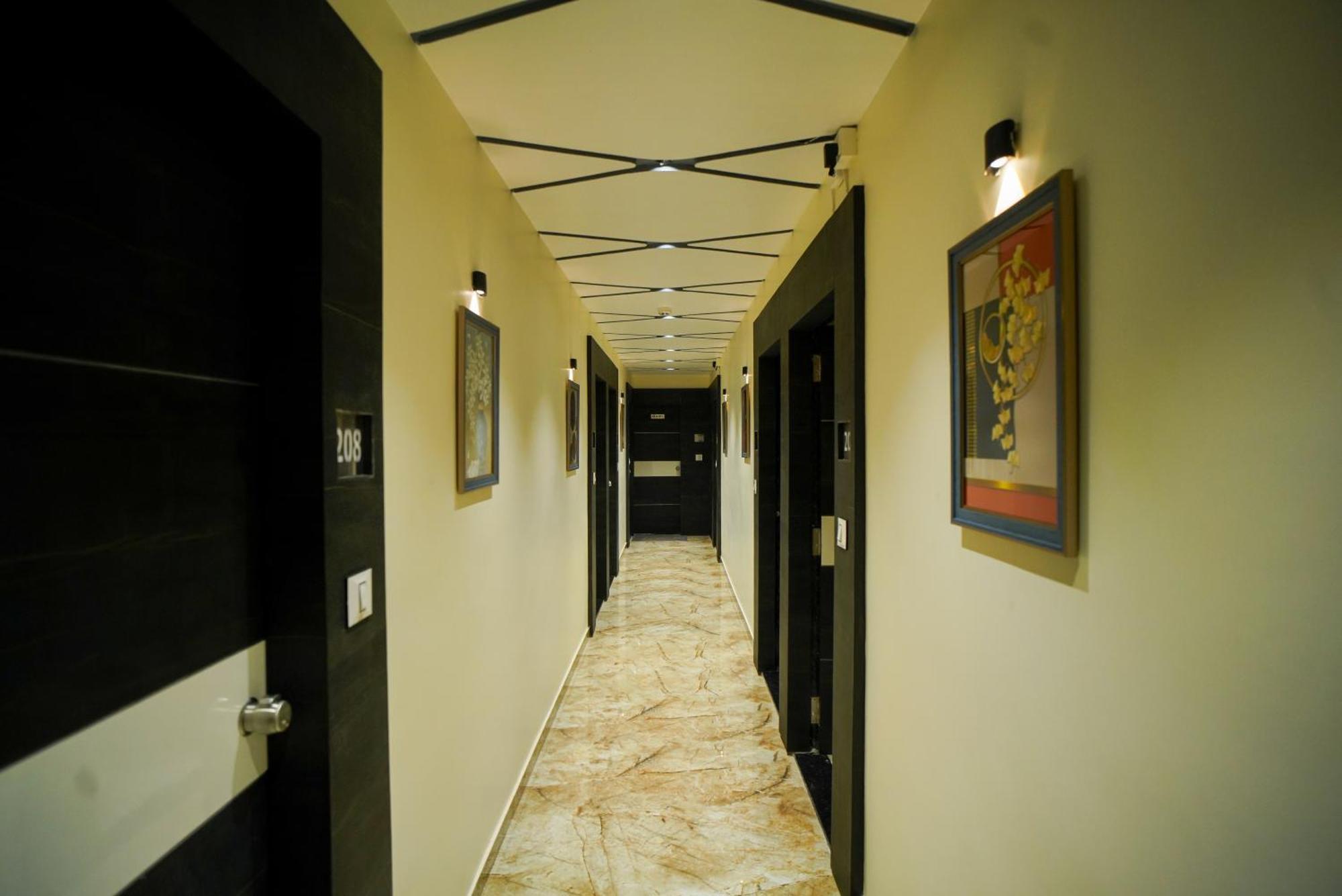 Hotel Suncity Ahmedabad Ngoại thất bức ảnh