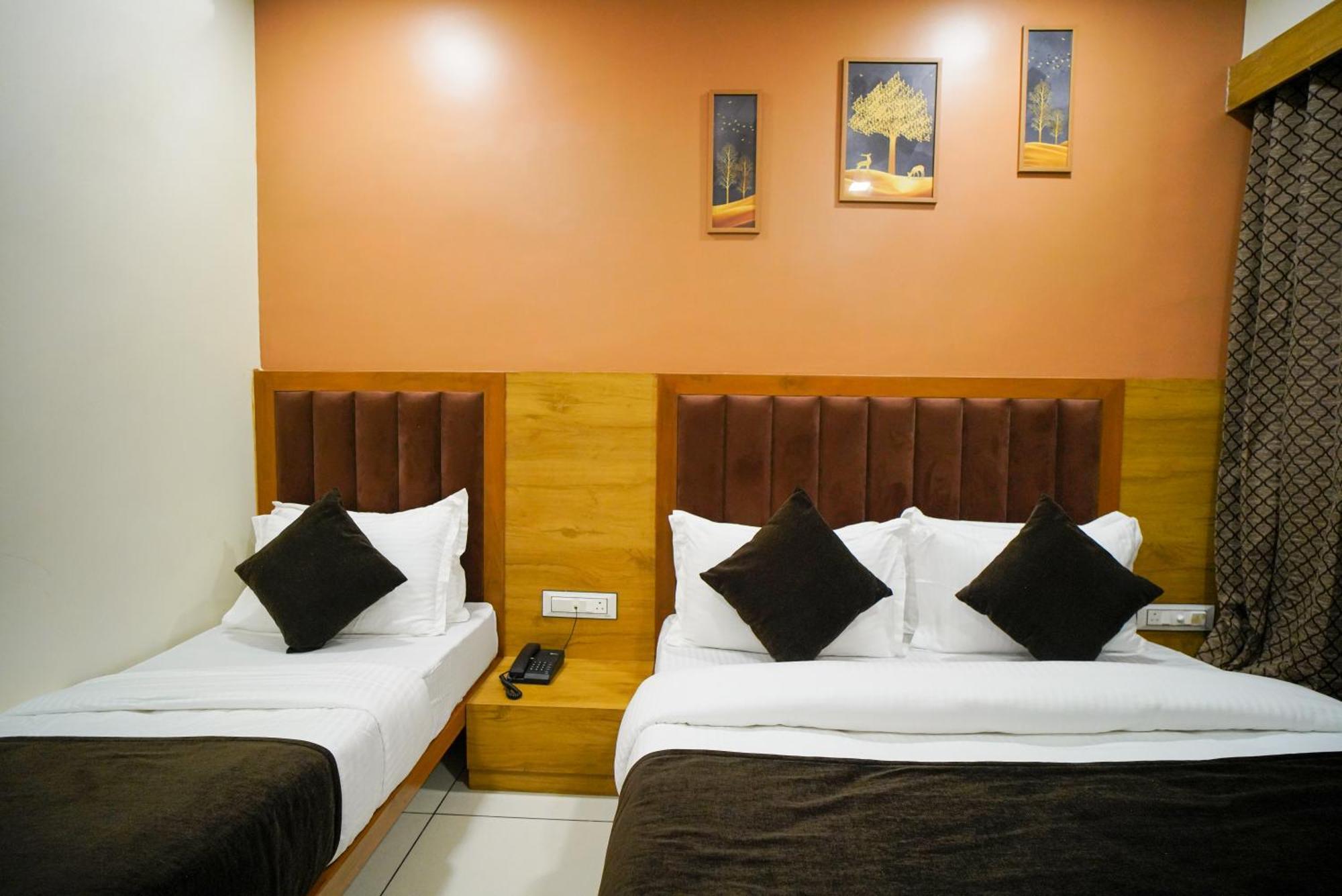 Hotel Suncity Ahmedabad Ngoại thất bức ảnh