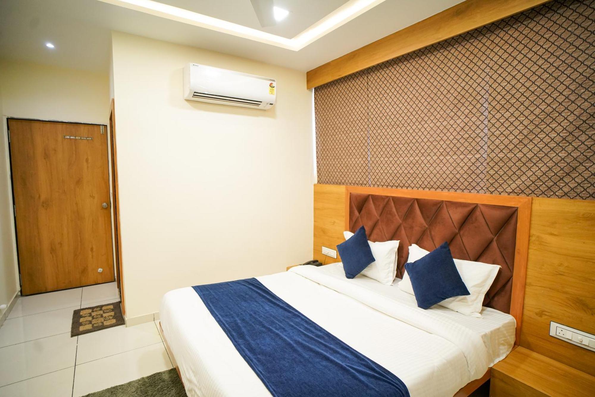 Hotel Suncity Ahmedabad Ngoại thất bức ảnh