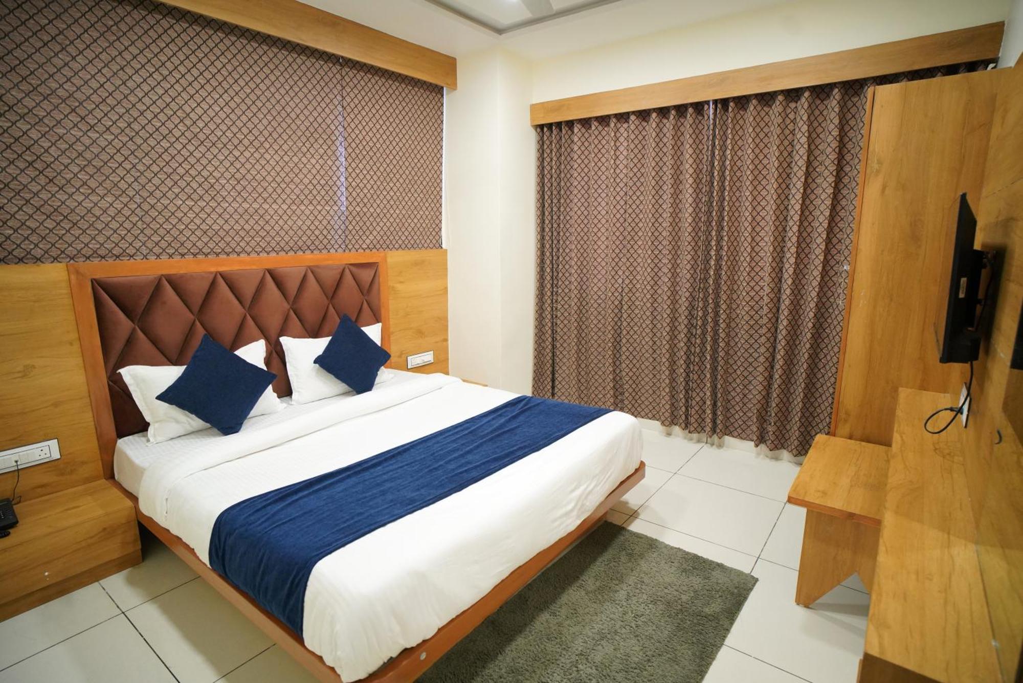 Hotel Suncity Ahmedabad Ngoại thất bức ảnh